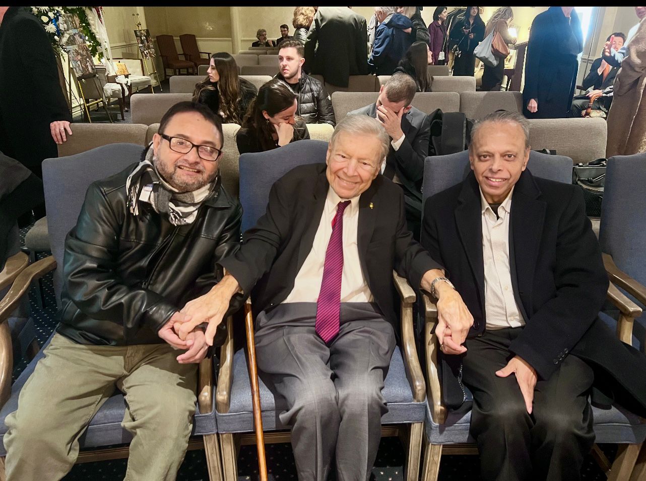 টিনা মেরি ভ‍্যালোনের ফিউনারেলে খোকন ও মানিক হাকিকুল ইসলাম খোকন, বাপসনিউজঃ গত শনিবার,২৮ মার্চ ২০২৬,৩৮-০৮,ডিটমাস বুভাড,অষ্টোরিয়া,নিউইয়র্ক এ অনুষ্ঠিত হয়েছে